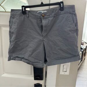 Old Navy Everyday short high rise size 16 grey